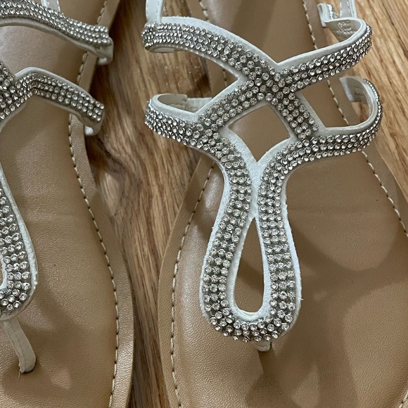 Fergie Scuff White Sandals - Picture 3 of 4